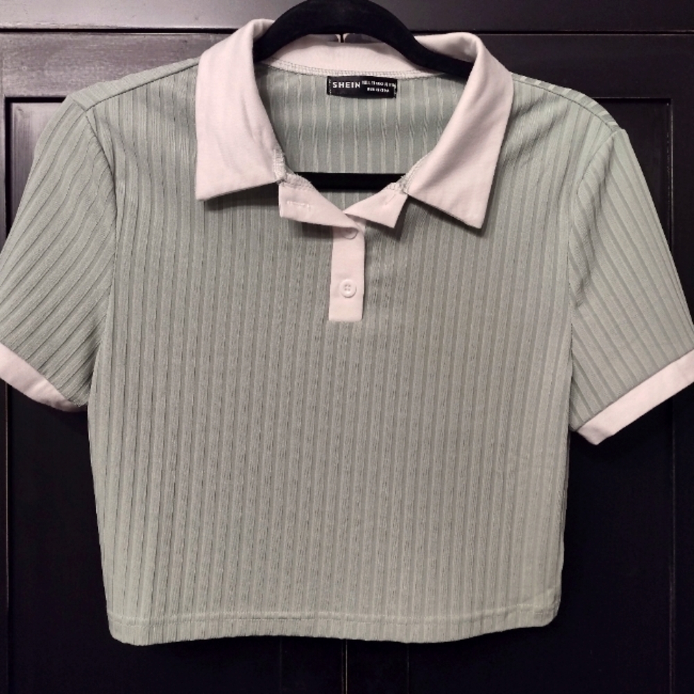 Cute crop top